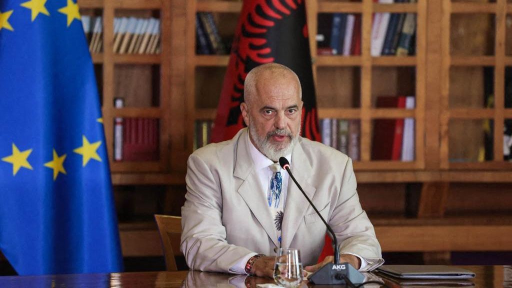 Albánský premiér na konferenci bavil drsným vtipem o Putinovi a Prigožinovi